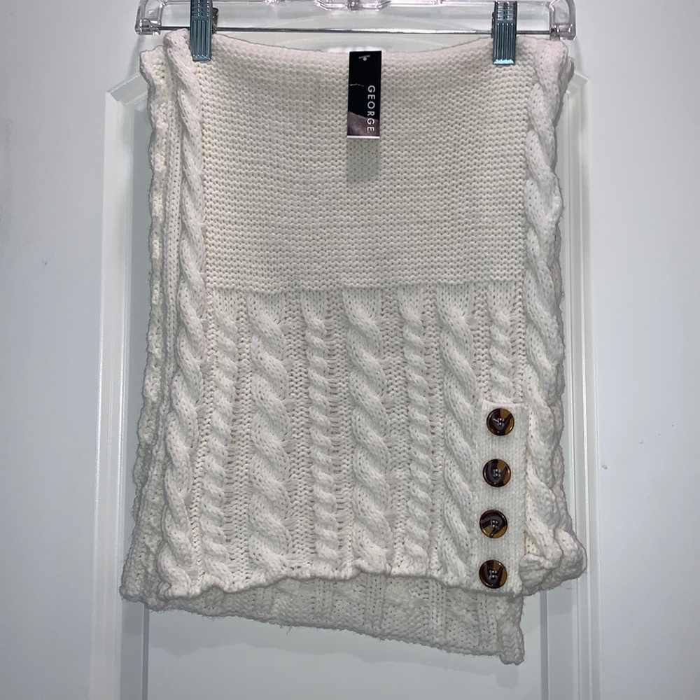 GEORGE GORGEOUS BRAND NEW WITH TAGS IVORY WRAP AROUND BUTTON SCARF